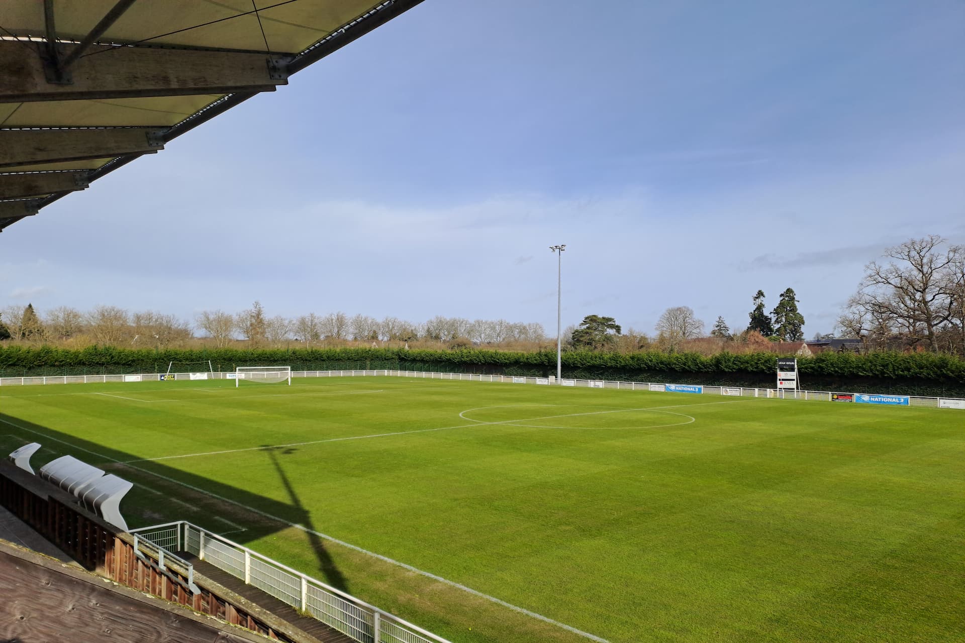 Stade de Ballan-Miré entretien gazon Redexim.jpg
