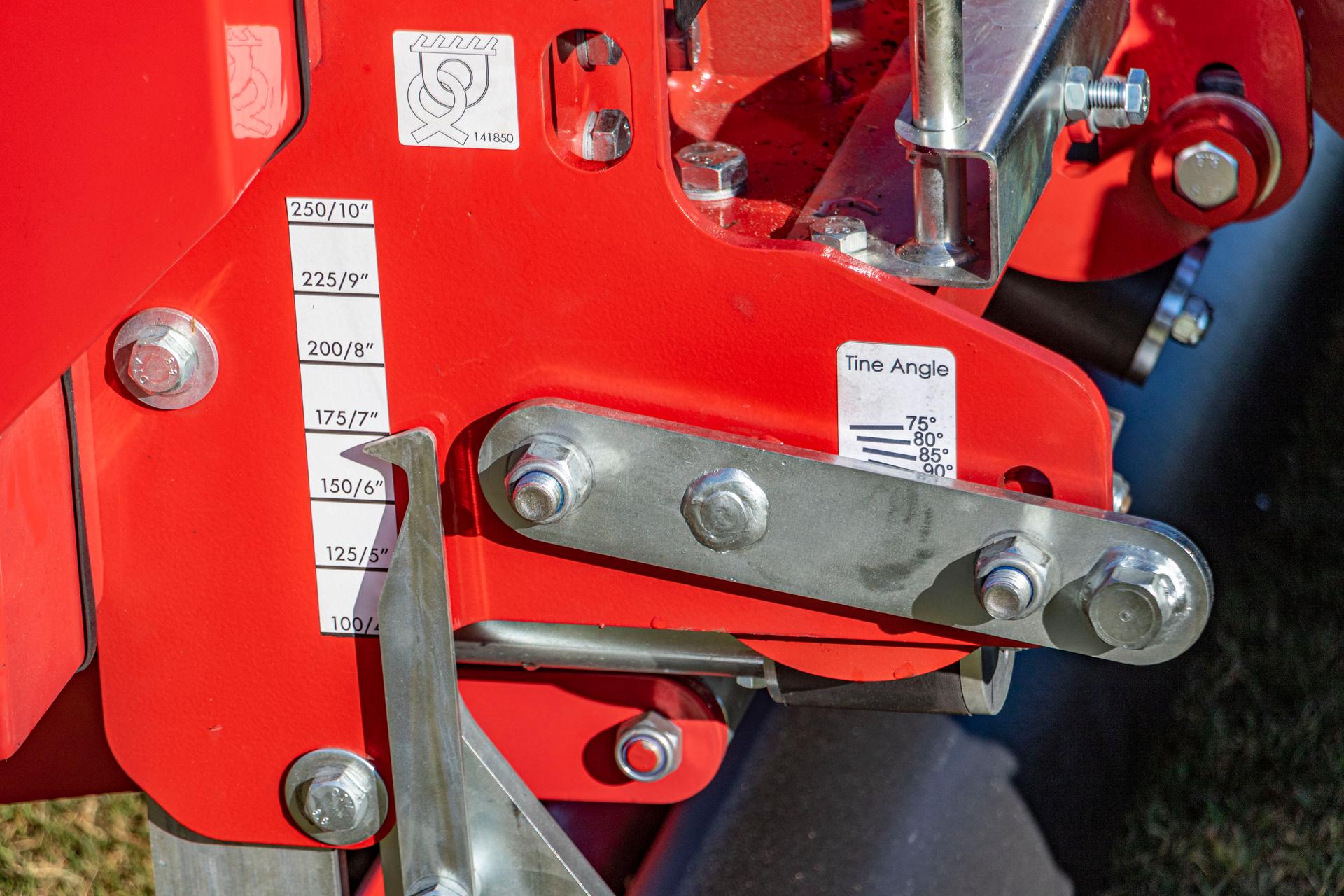 Verti-Drain 2519 - 6